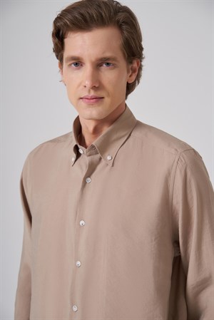 Morven Erkek Bej Dynamic Fit Düğmeli Yaka Gömlek Modal