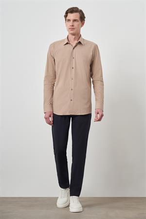 Morven Erkek Bej Pamuk Trend Slim Fit Sert Yaka Gömlek