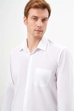 Morven Erkek Beyaz Basic Düz Desen Cepli Sert Yaka Regular Fit Gömlek