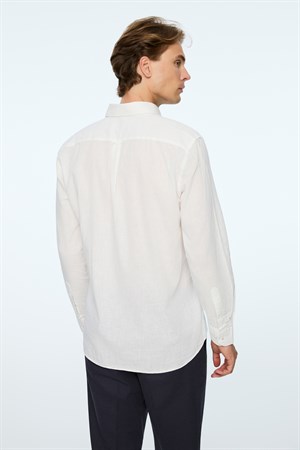 Morven Erkek Beyaz Keten Trend Düz Regular Fit Düğmeli Yaka Gömlek