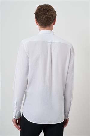 Morven Erkek Beyaz Keten Trend Dynamic Fit Düğmeli Yaka Gömlek