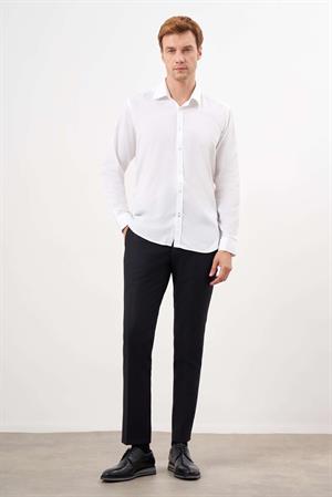 Morven Erkek Beyaz Pamuk Düz Desen Sert Yaka Regular Fit Gömlek