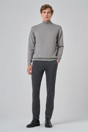 Morven Erkek Gri Basic Yarım Balıkçı Yaka Dynamic Fit Rahat Kesim Triko