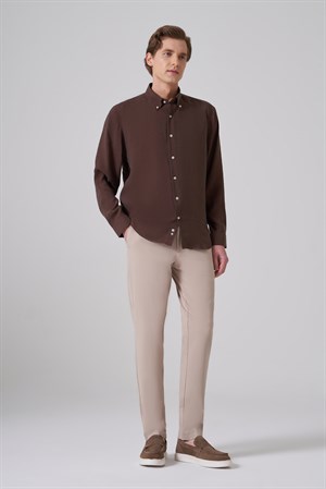 Morven Erkek KAHVE Dynamic Fit Düğmeli Yaka Gömlek Modal