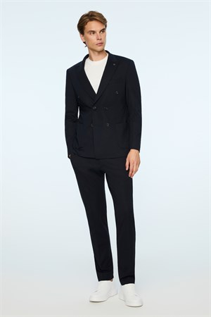 Morven Erkek Lacivert Rayon Trend Düz Slim Fit Sivri Yaka Kruvaze Takım Elbise