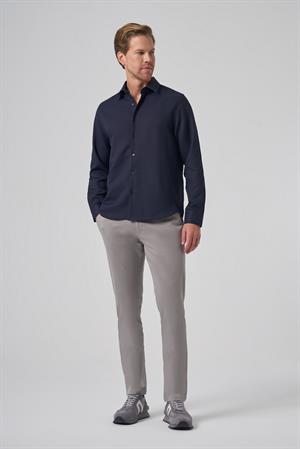 Morven Erkek Lacivert Trend Dynamic Fit Sert Yaka Gömlek