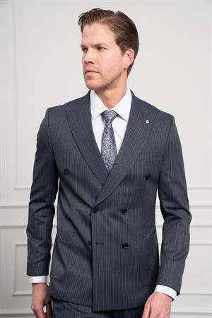 Morven Erkek Lacivert Trend Slim Fit Dar Kesim Sivri Yaka Kruvaze Takım Elbise