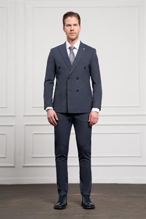 Morven Erkek Lacivert Trend Slim Fit Sivri Yaka Kruvaze Takım Elbise