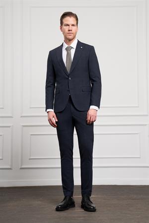 Morven Erkek Lacivert Yünlü Slim Fit Sivri Yaka Takım Elbise