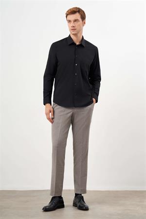 Morven Erkek Siyah Basic Düz Desen Cepli Sert Yaka Regular Fit Gömlek