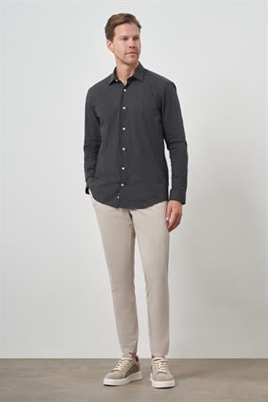 Morven Erkek Siyah Pamuk Trend Slim Fit Sert Yaka Gömlek