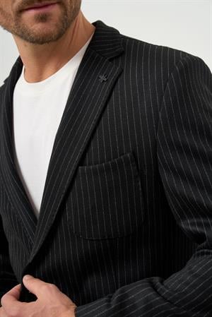 Morven Erkek Siyah Poliviskon Trend Çizgili Desen Slim Fit Mono Yaka Takım Elbise