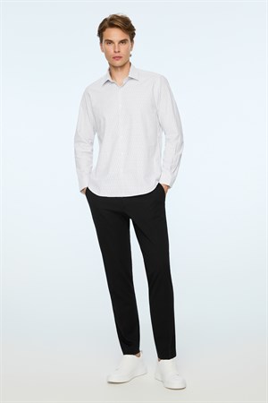 Morven Erkek Siyah Trend Çizgili Dynamic Fit Sert Yaka Gömlek