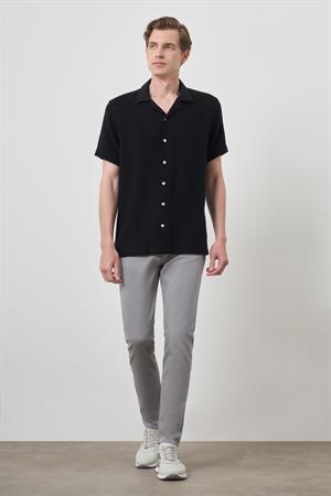Morven Erkek Siyah Trend Keten Regular Fit Apaş Yaka Kısa Kol Gömlek