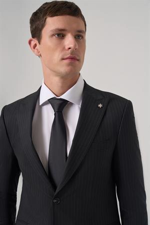 Morven Erkek Siyah Yünlü Trend Çizgili Slim Fit Sivri Yaka Takım Elbise