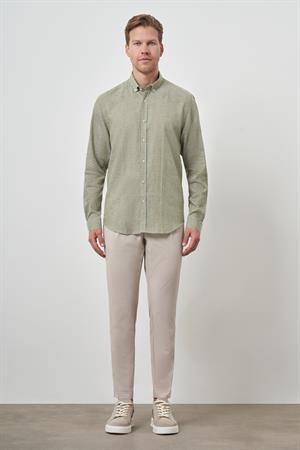 Morven Erkek Yeşil Keten Dynamic Fit Düğmeli Yaka Gömlek