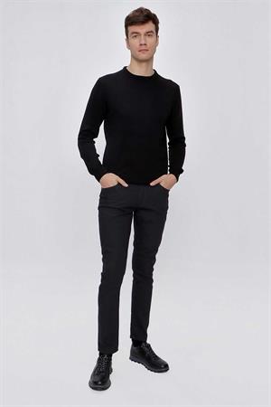 Siyah Basic Dinamik Fit Rahat Kesim Bisiklet Yaka Triko Kazak