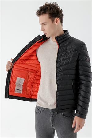 Siyah Su İtici Rüzgar Geçirmez Dynamic Fit Rahat Kesim Şişme Mont