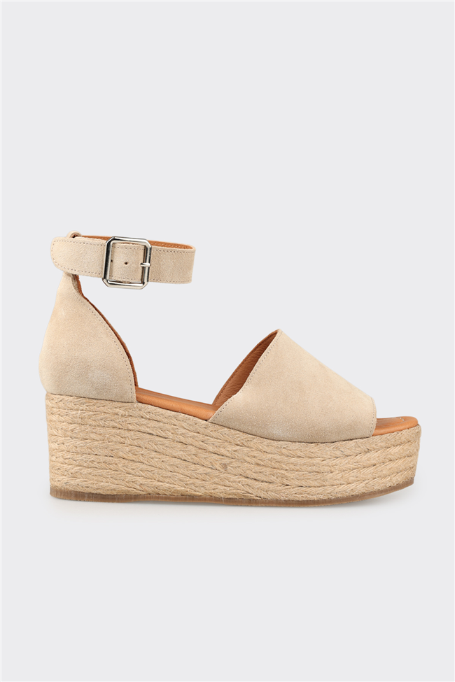 Bej Deri Kadın Dolgu Topuklu Sandalet