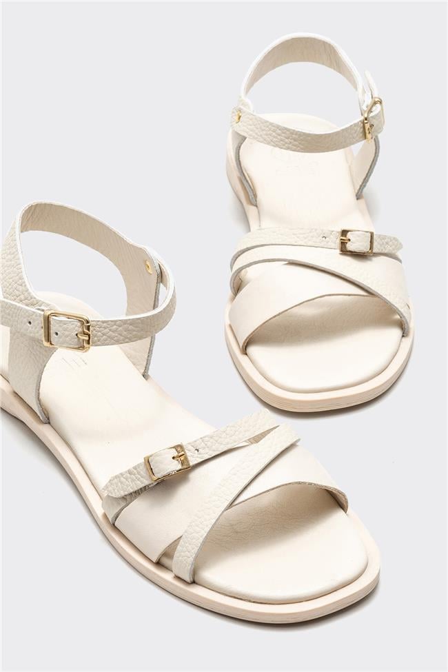 Bej Deri Kadın Düz Sandalet