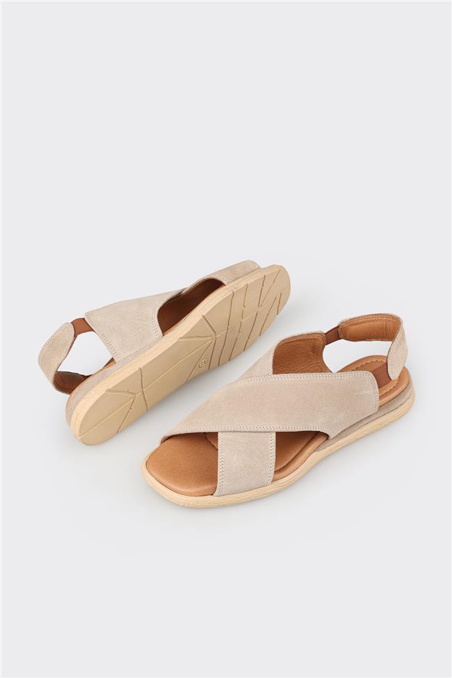 Bej Deri Kadın Düz Sandalet