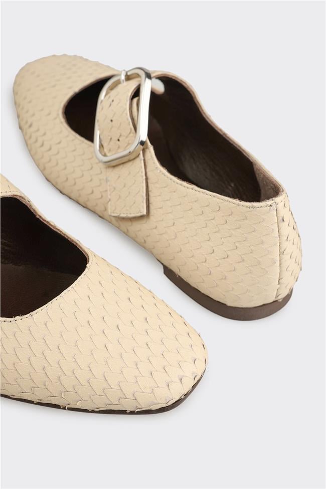 Bej Deri Kadın Günlük Ayakkabı