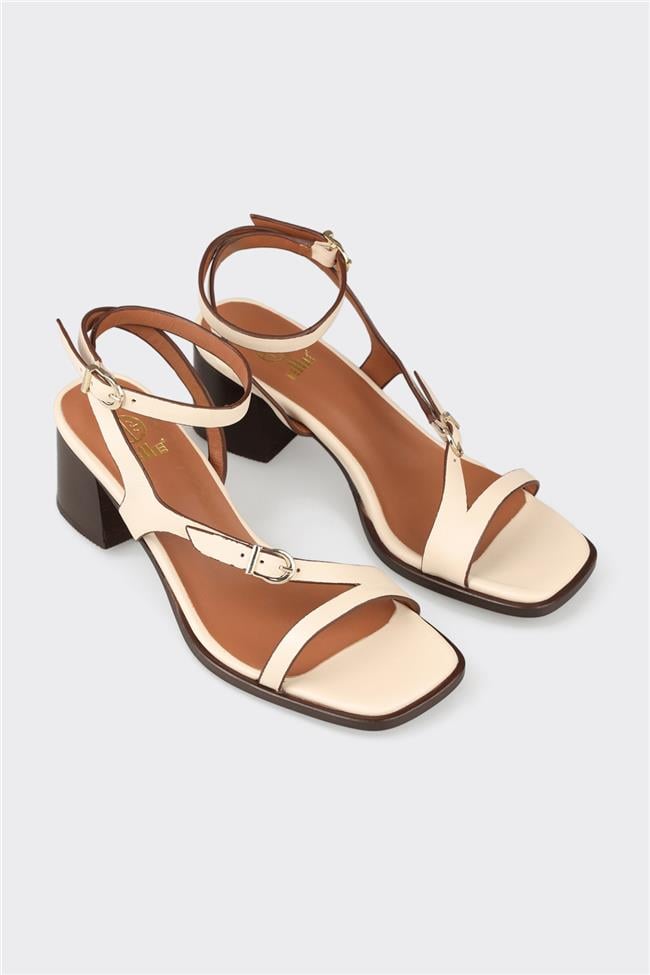 Bej Deri Kadın Sandalet