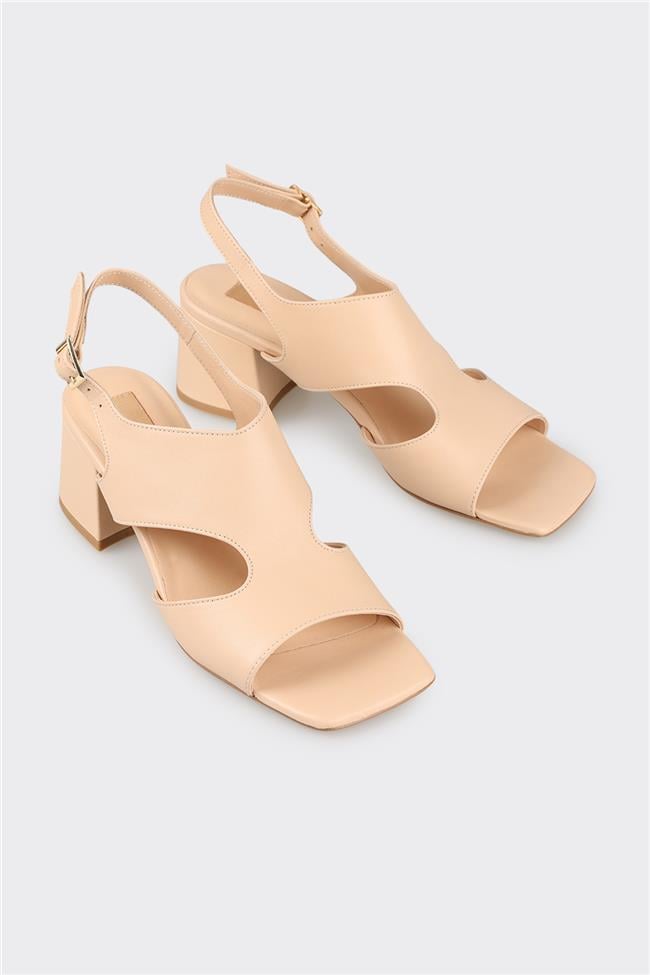 Bej Deri Kadın Sandalet