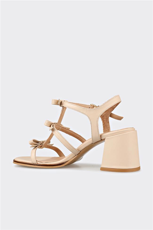 Bej Deri Kadın Sandalet