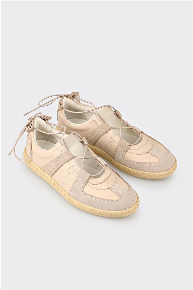 Bej Deri Kadın Spor Ayakkabı