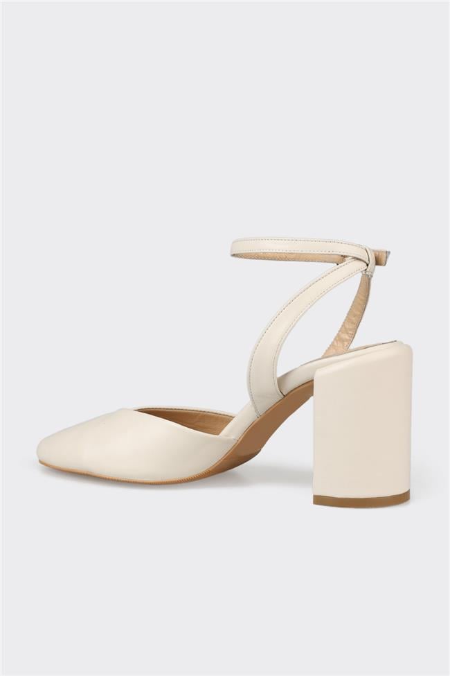 Bej Deri Kadın Topuklu Ayakkabı