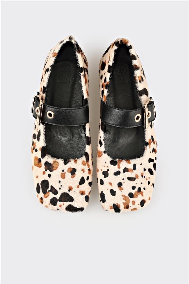 Bej Hayvan Desenli Deri Kadın Günlük Ayakkabı