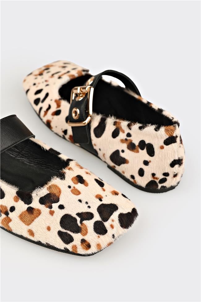 Bej Hayvan Desenli Deri Kadın Günlük Ayakkabı