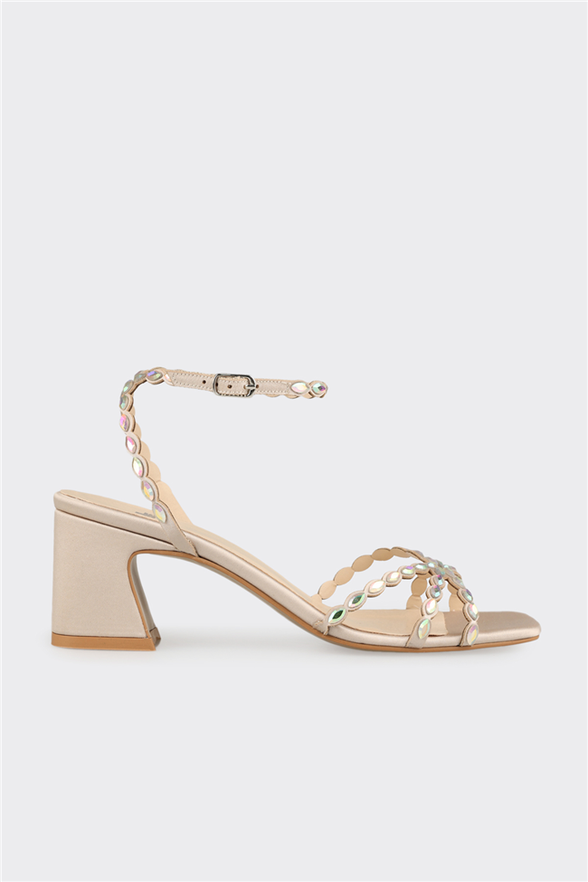 Bej Kadın Orta Topuk Sandalet