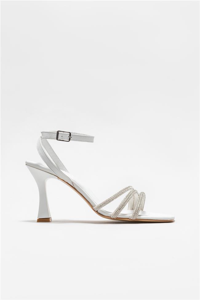 Beyaz Kadın Topuklu Sandalet