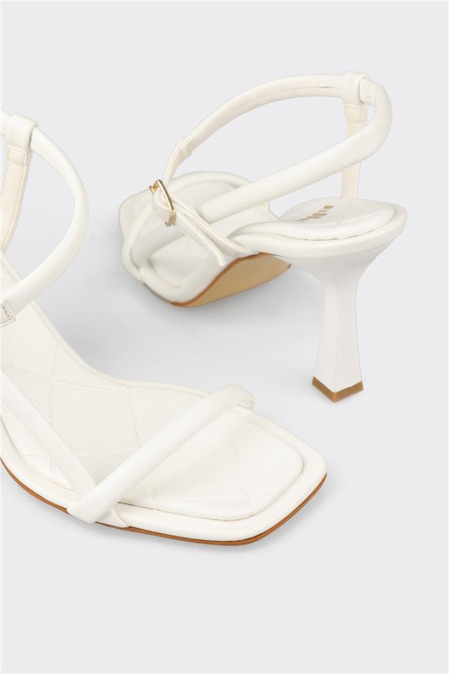 Beyaz Kadın Topuklu Sandalet