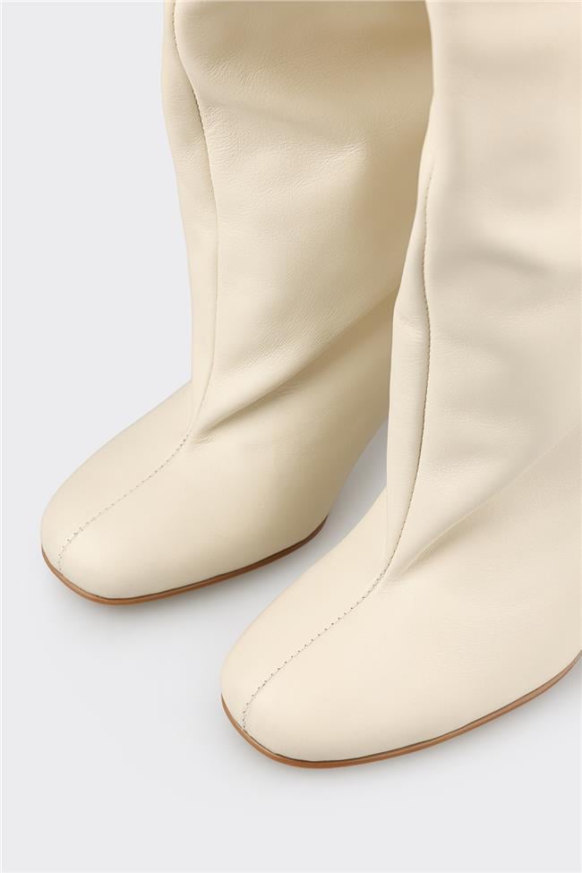 Ekru Deri Kadın Çizme