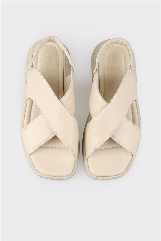 Ekru Deri Kadın Düz Sandalet