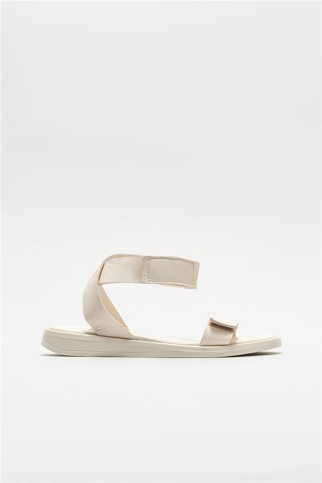 Ekru Deri Kadın Düz Sandalet