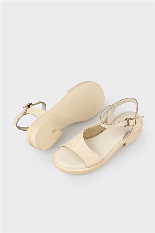 Ekru Deri Kadın Düz Sandalet