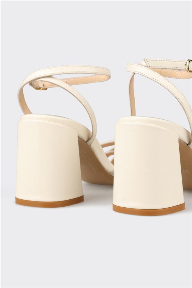 Ekru Deri Kadın Sandalet