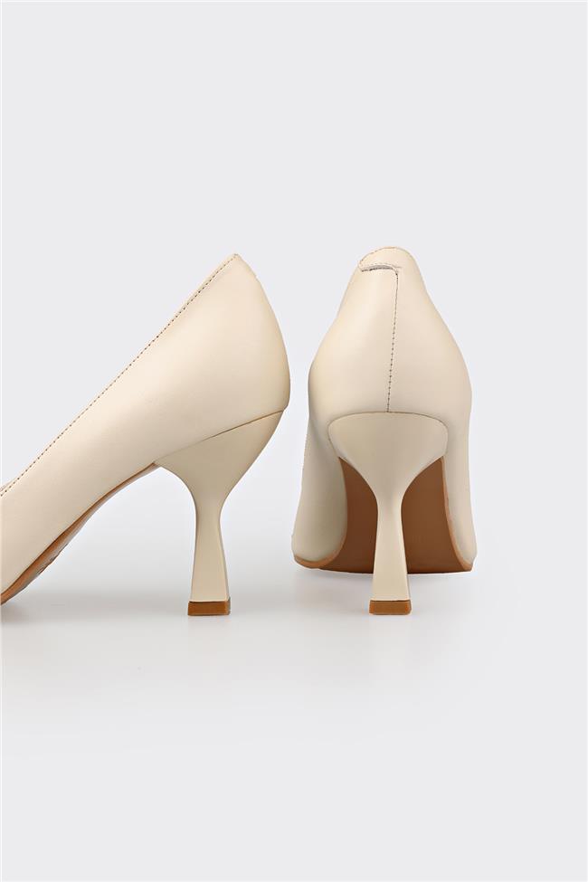 Ekru Deri Kadın Stiletto