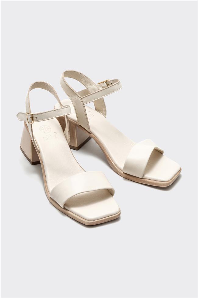 Ekru Deri Kadın Topuklu Sandalet