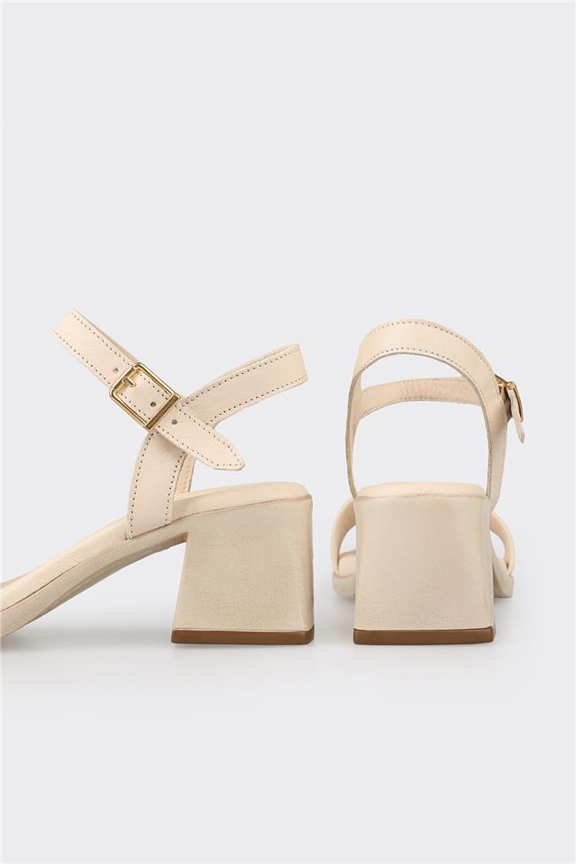 Ekru Deri Kadın Topuklu Sandalet