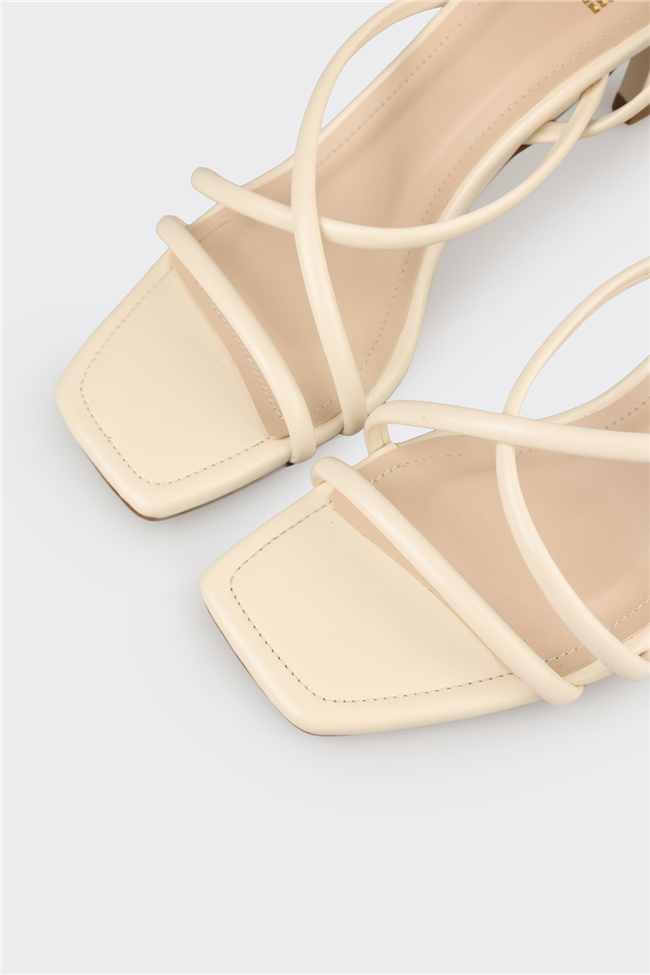 Ekru Kadın Sandalet
