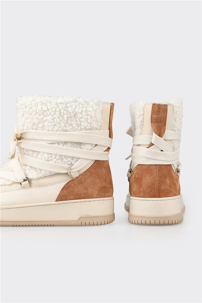 Ekru Kadın Spor Bot