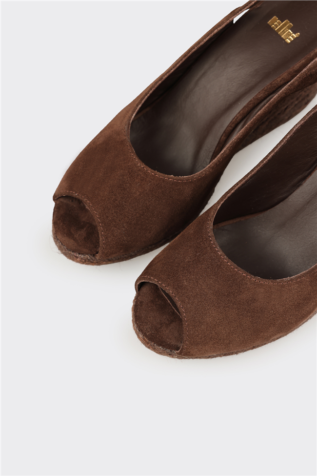 Kahve Deri Kadın Dolgu Topuk Sandalet