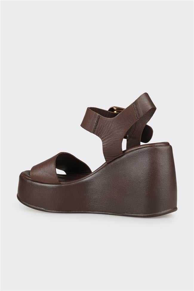 Kahve Deri Kadın Dolgu Topuk Sandalet