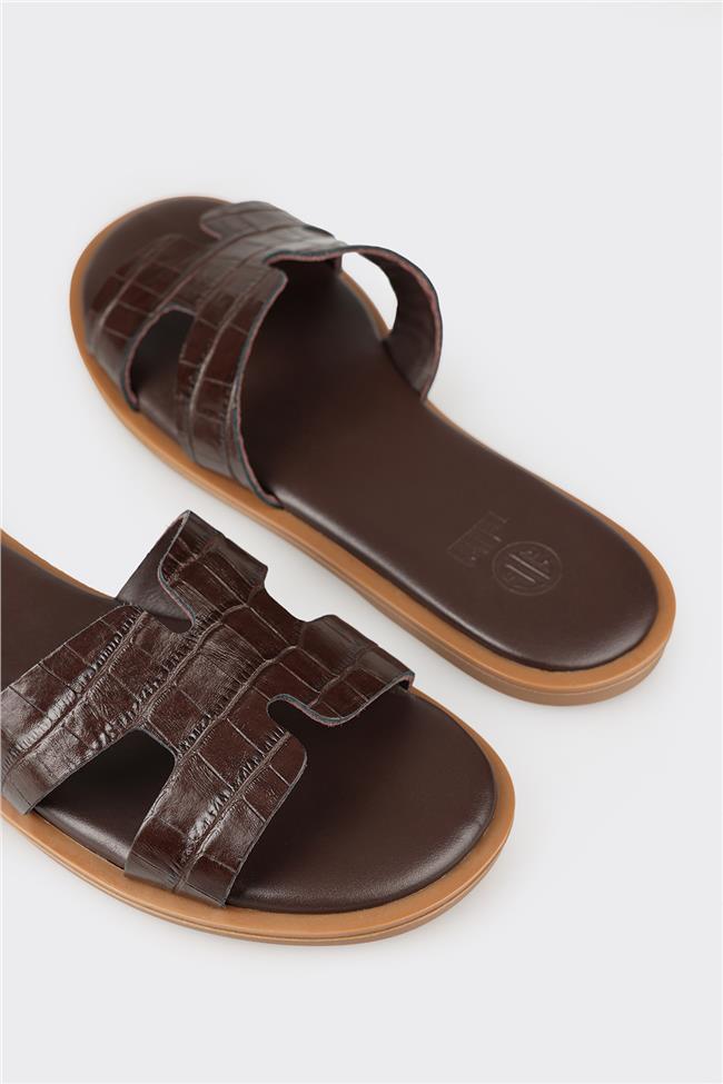 Kahve Deri Kadın Düz Terlik