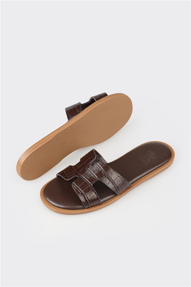 Kahve Deri Kadın Düz Terlik